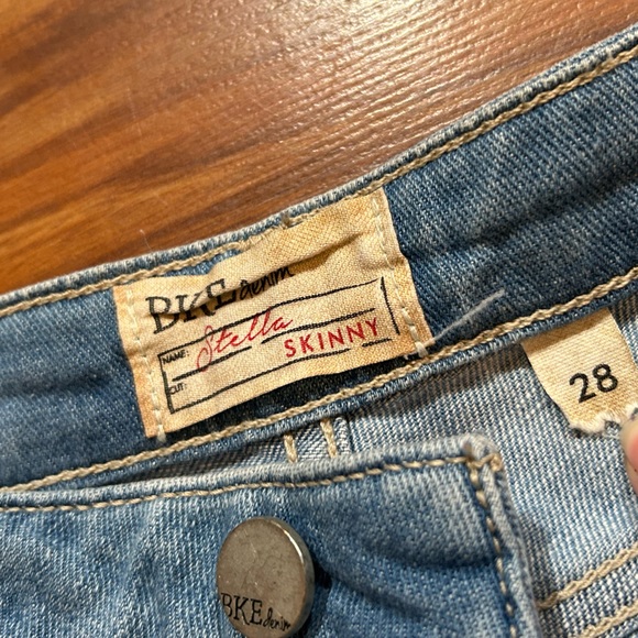BKE Stella, I’m great condition. Size 28 - Picture 3 of 3